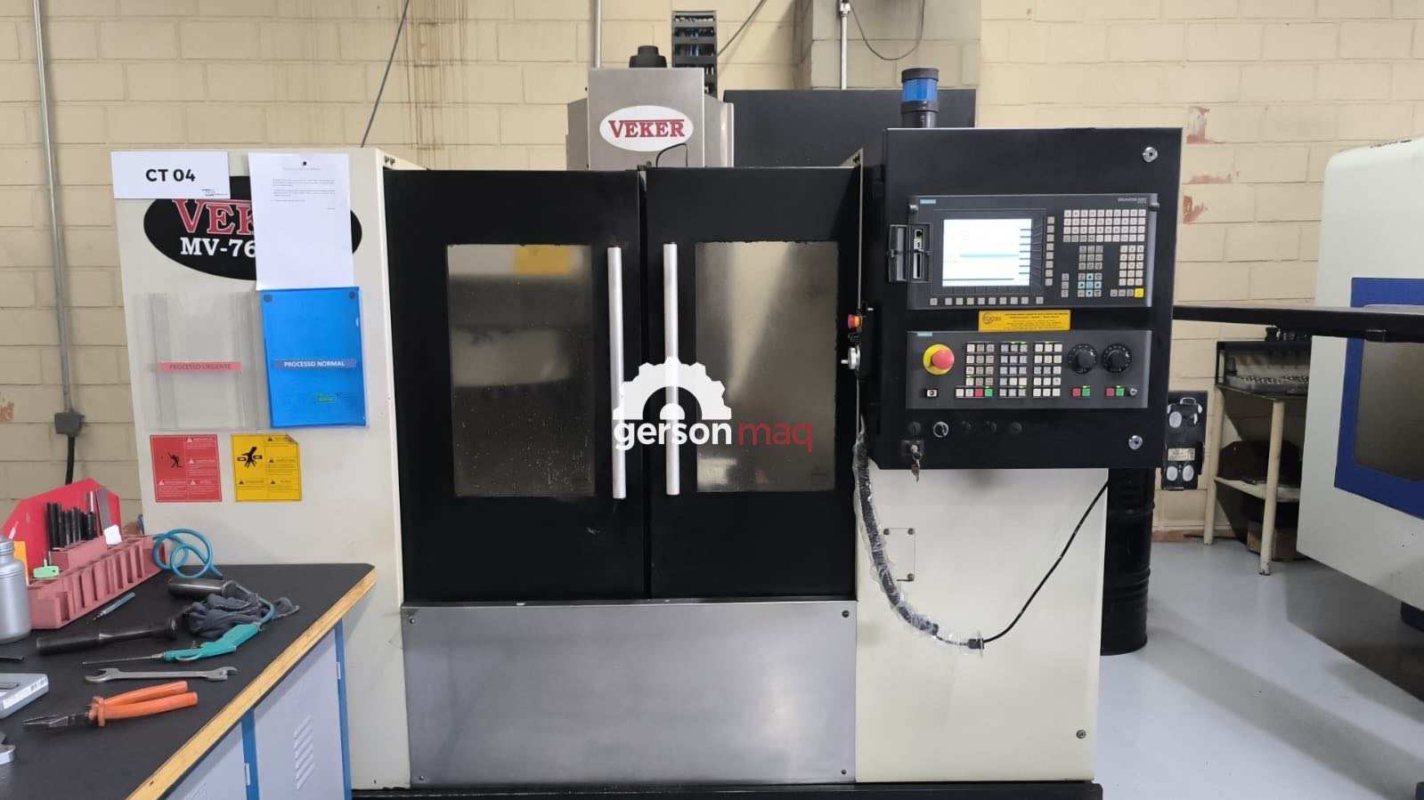 CENTRO DE USINAGEM VEKER MVK760 ECO - ANO 2013 - GUIAS LINEARES